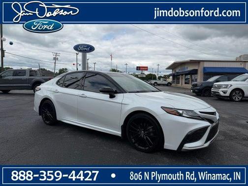 Wind Chill Pearl/Midnight Black Metallic 2022 Toyota Camry XSE