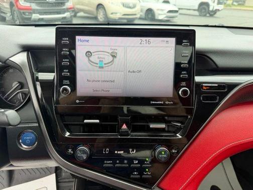 Wind Chill Pearl/Midnight Black Metallic 2022 Toyota Camry XSE