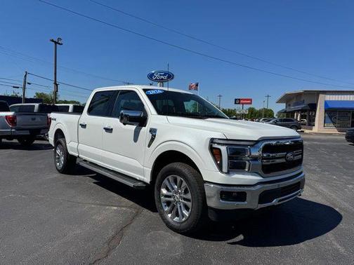 Star White Metallic Tri-Coat 2026 Ford F-150 Lariat