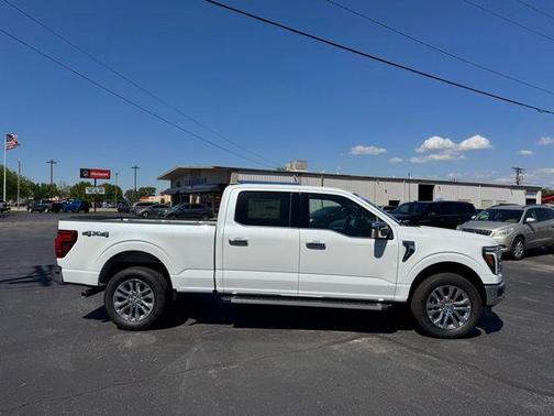 Star White Metallic Tri-Coat 2026 Ford F-150 Lariat