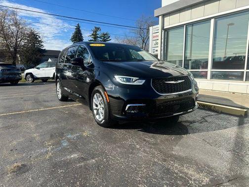 2026 Chrysler Pacifica Limited