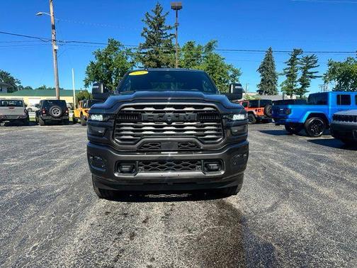 Granite Crystal Metallic Clearcoat 2025 RAM 2500 Big Horn Crew Cab 4x4 6'4' Box