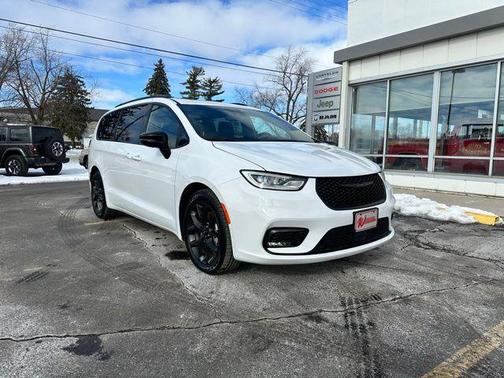 2025 Chrysler Pacifica Limited