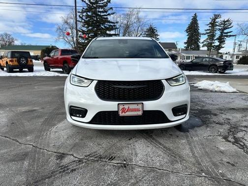 2025 Chrysler Pacifica Limited
