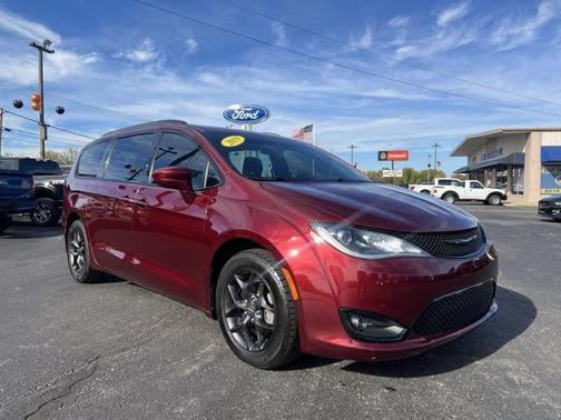 2019 Chrysler Pacifica Touring L