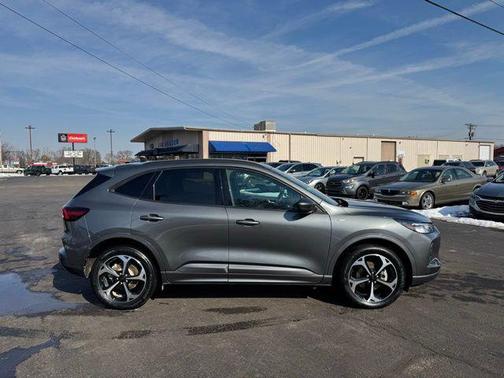 2023 Ford Escape ST-Line Select