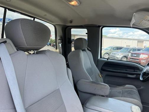 2005 Ford F-350 XL SuperCab