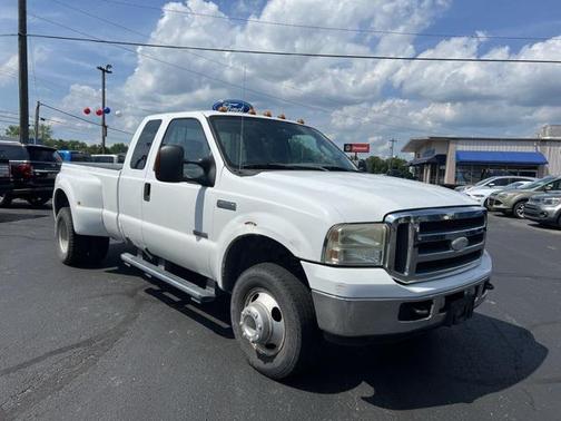 2005 Ford F-350 XL SuperCab