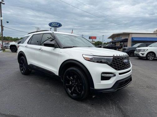 Star White Metallic Tri-Coat 2024 Ford Explorer ST-Line