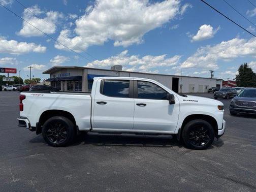 Summit White 2020 Chevrolet Silverado 1500 Custom