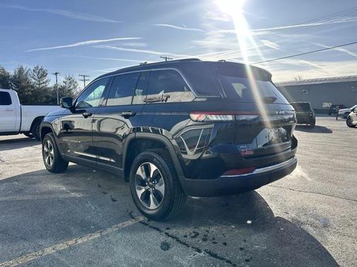 2022 Jeep Grand Cherokee 4xe Base