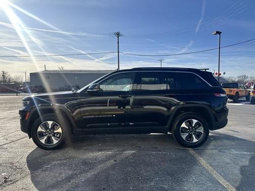 2022 Jeep Grand Cherokee 4xe Base