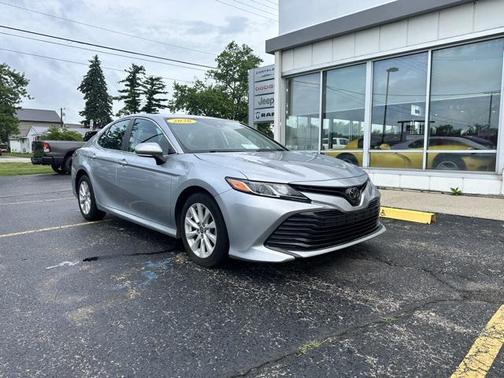 2020 Toyota Camry LE