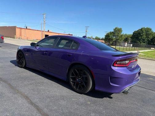 Plum Crazy Pearlcoat 2019 Dodge Charger R/T Scat Pack
