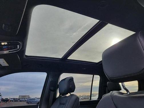 2023 Jeep Wagoneer Series II Carbide 4x4