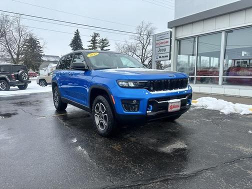 2022 Jeep Grand Cherokee 4xe Trailhawk