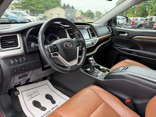 Ooh La La Rouge Mica 2017 Toyota Highlander Limited