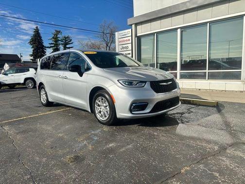 2026 Chrysler Pacifica L