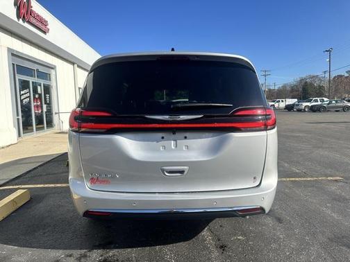 2026 Chrysler Pacifica L