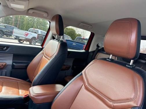 Hot Pepper Red Tinted Clearcoat Metallic 2022 Ford Maverick Lariat