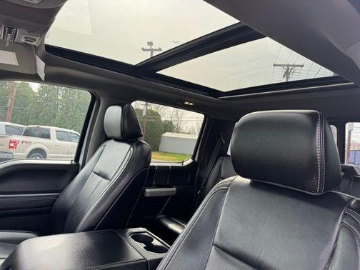 Oxford White 2021 Ford F-350 Lariat