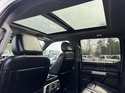 Oxford White 2021 Ford F-350 Lariat