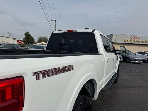 Oxford White 2021 Ford F-350 Lariat