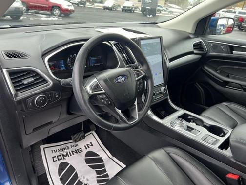 2021 Ford Edge Titanium