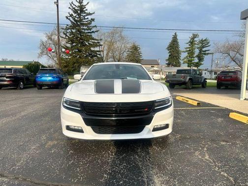2016 Dodge Charger SXT