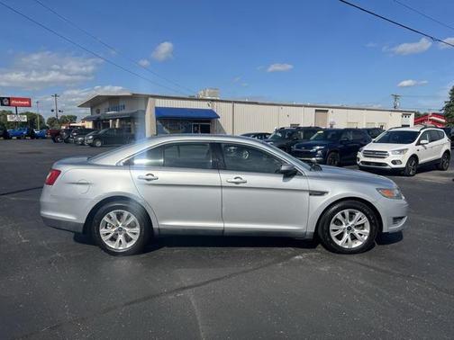 2011 Ford Taurus SEL