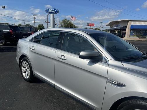 2011 Ford Taurus SEL