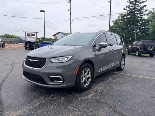 Ceramic Gray Clearcoat 2022 Chrysler Pacifica Limited