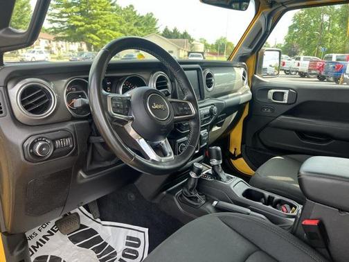 2020 Jeep Wrangler Unlimited Sahara