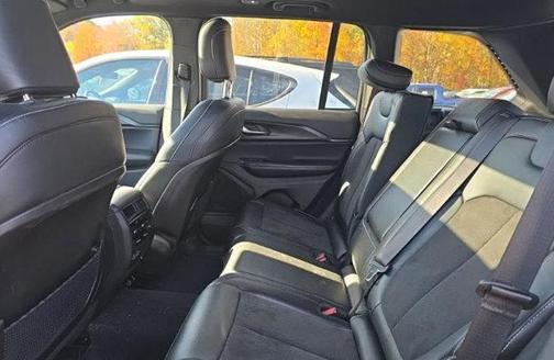Silver Zynith 2023 Jeep Grand Cherokee Altitude