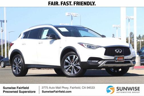 Photo 1 of 31 of 2017 INFINITI QX30 Premium