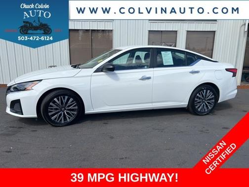 Glacier White 2025 Nissan Altima SV