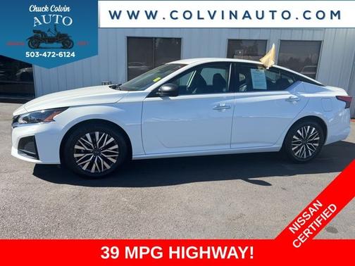 Glacier White 2025 Nissan Altima SV