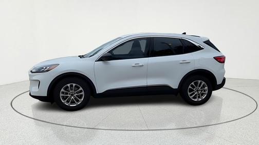 Oxford White 2022 Ford Escape SE