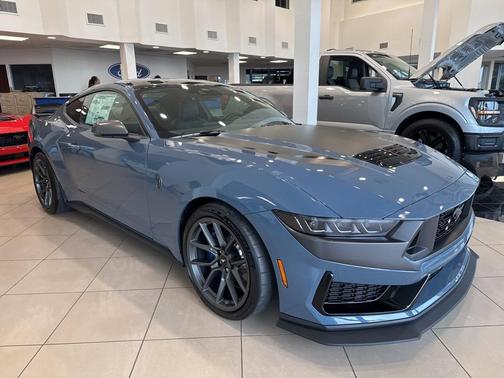 2025 Ford Mustang Dark Horse