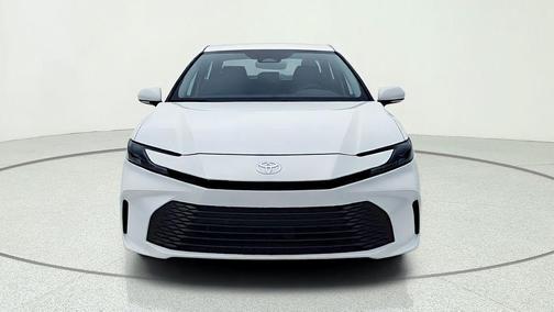 Ice 2025 Toyota Camry LE