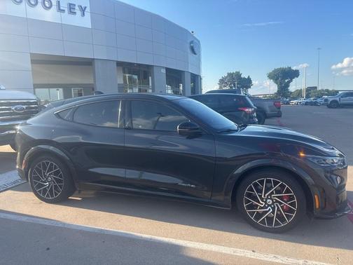 2022 Ford Mustang Mach-E GT