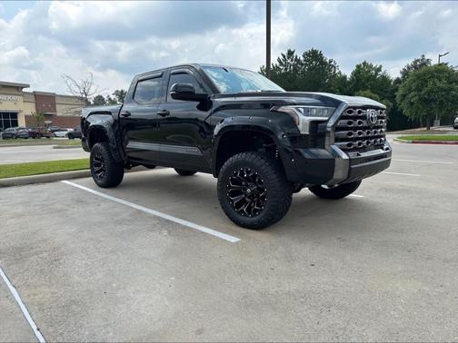 2023 Toyota Tundra Hybrid Platinum