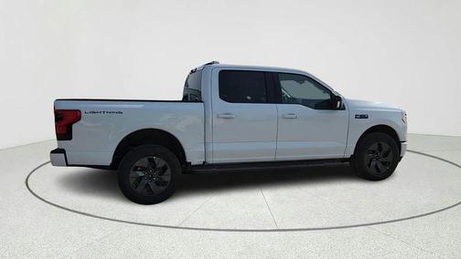 Oxford White 2025 Ford F-150 Lightning Flash