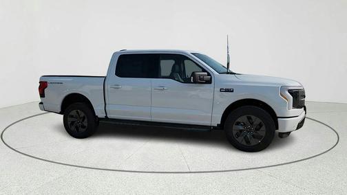Oxford White 2025 Ford F-150 Lightning Flash