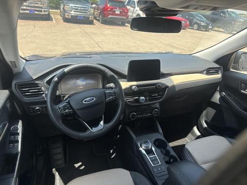 2021 Ford Escape Titanium Hybrid