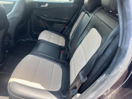 2021 Ford Escape Titanium Hybrid