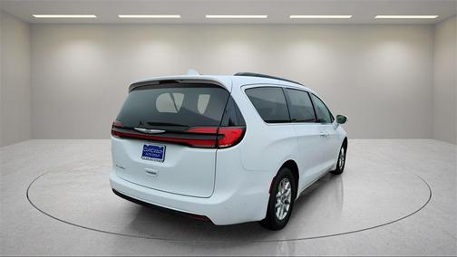 2022 Chrysler Pacifica Touring-L