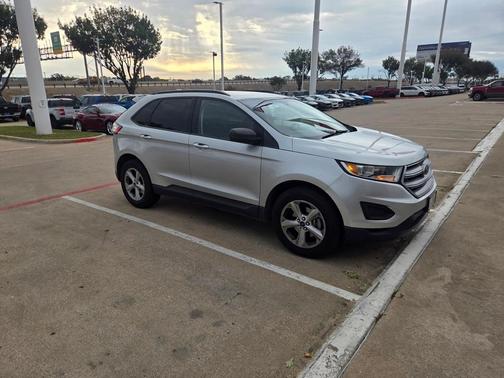 2018 Ford Edge SE