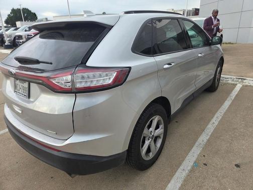 2018 Ford Edge SE