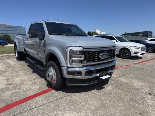 2025 Ford F-450 Lariat
